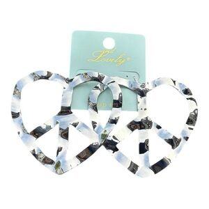5/$25 And Lovely Heart-Shaped Peace Sign Silver Corrugated Metal Earrings